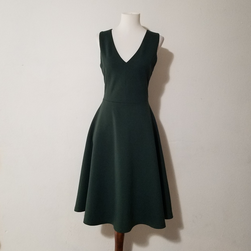 Classic V-Neck Emerald Green A-Line Dress